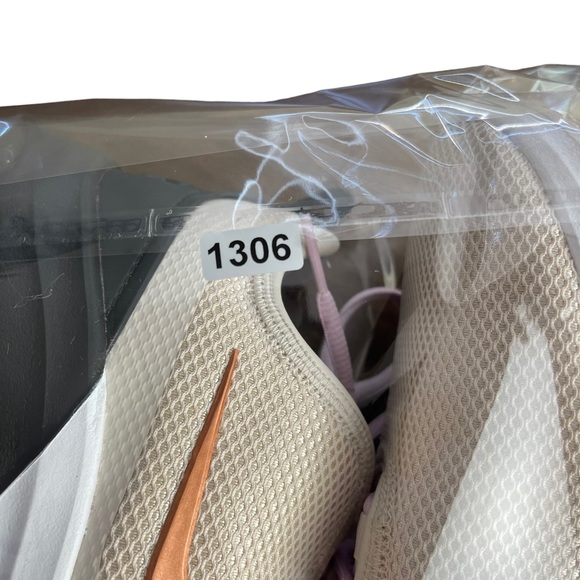 NIKE Air Max Women’s Beige Motion 2 Sneakers Size 8 AO0352-109 Running Shoes - Picture 8 of 8